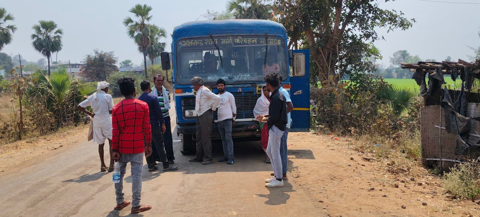 भंगार बस गाड्यांचा प्रवाशांना मनस्ताप